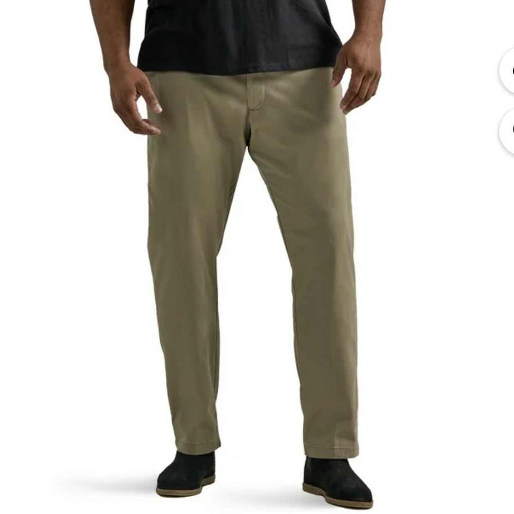Lee® Men's Extreme Motion Regular Straight Flat Front Pant with Flex Waistband